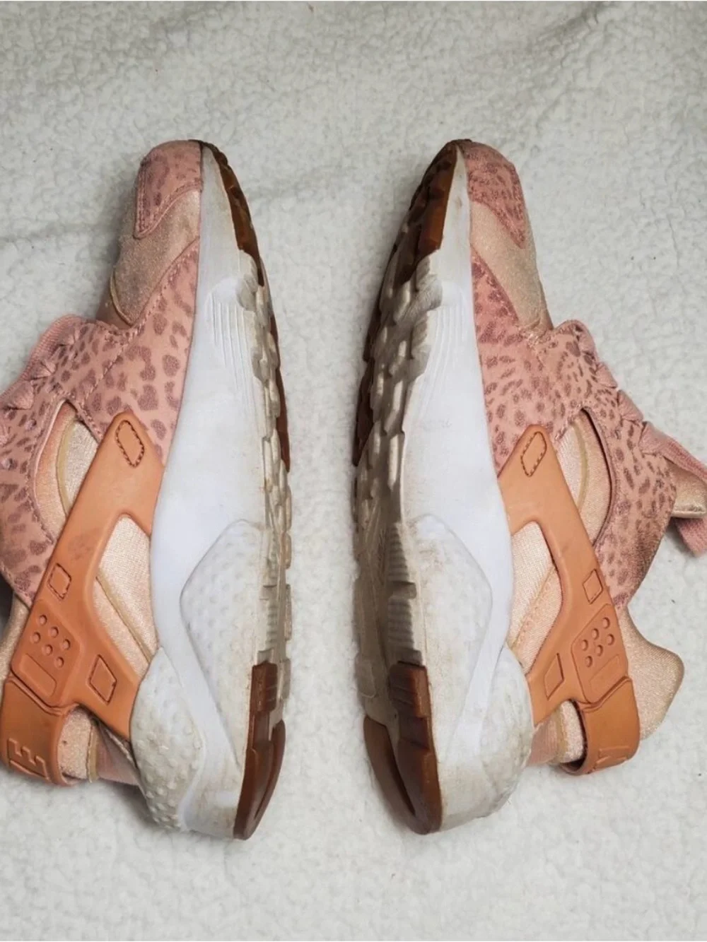 Nike Huarache Run Se (Gs) Girl's Shoes Size 4 Pink Leopard Print Sneakers